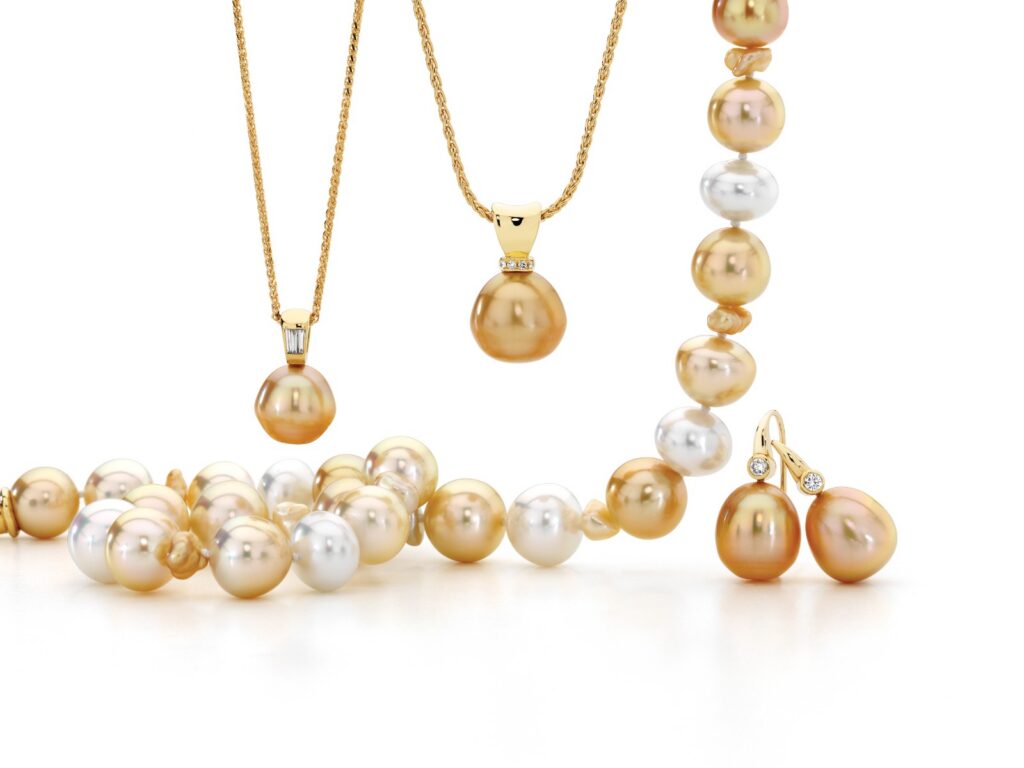 Bespoke Modern Pearl Jewellery Sydney|Pearl Rings Sydney|Pearl and Diamond Earrings|Modern Pearl Ring|Modern Pearl Jewellery|Giulians Jewellers Sydney|Custom Pearl Jewellery Sydney|South Sea Pearl Jewellery Sydney