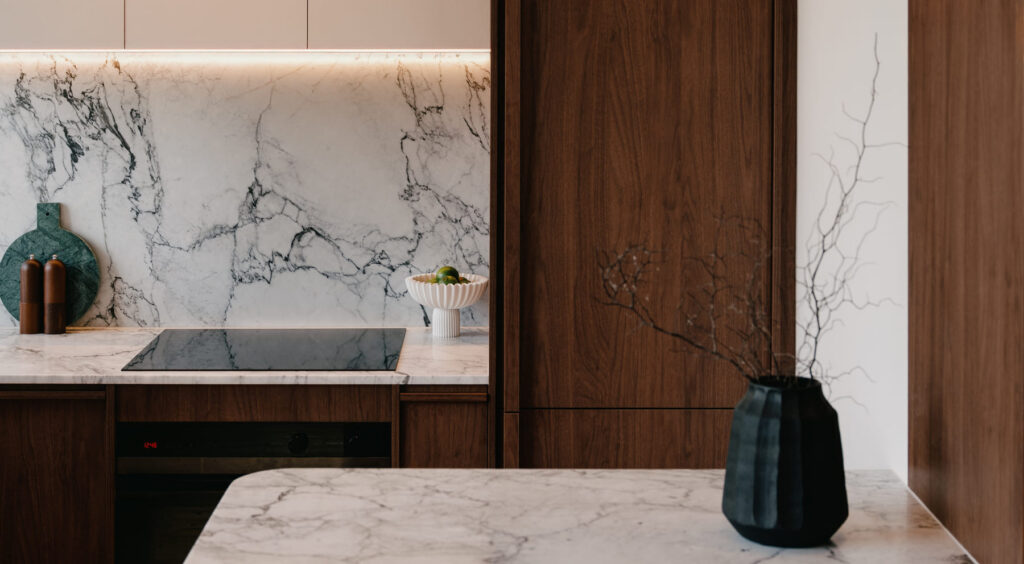 |Custom bench seating|Art Deco apartment|Arabascato stone kitchen|Bar nook feature|Bondi Junction renovation|Warm walnut joinery|Art Deco Renovation|Art Deco Renovation|Modern vintage styling|