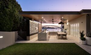 ||Rolling Stone Landscape|Harbourfront outdoor living|Custom outdoor BBQ area|Rolling Stone Landscapes