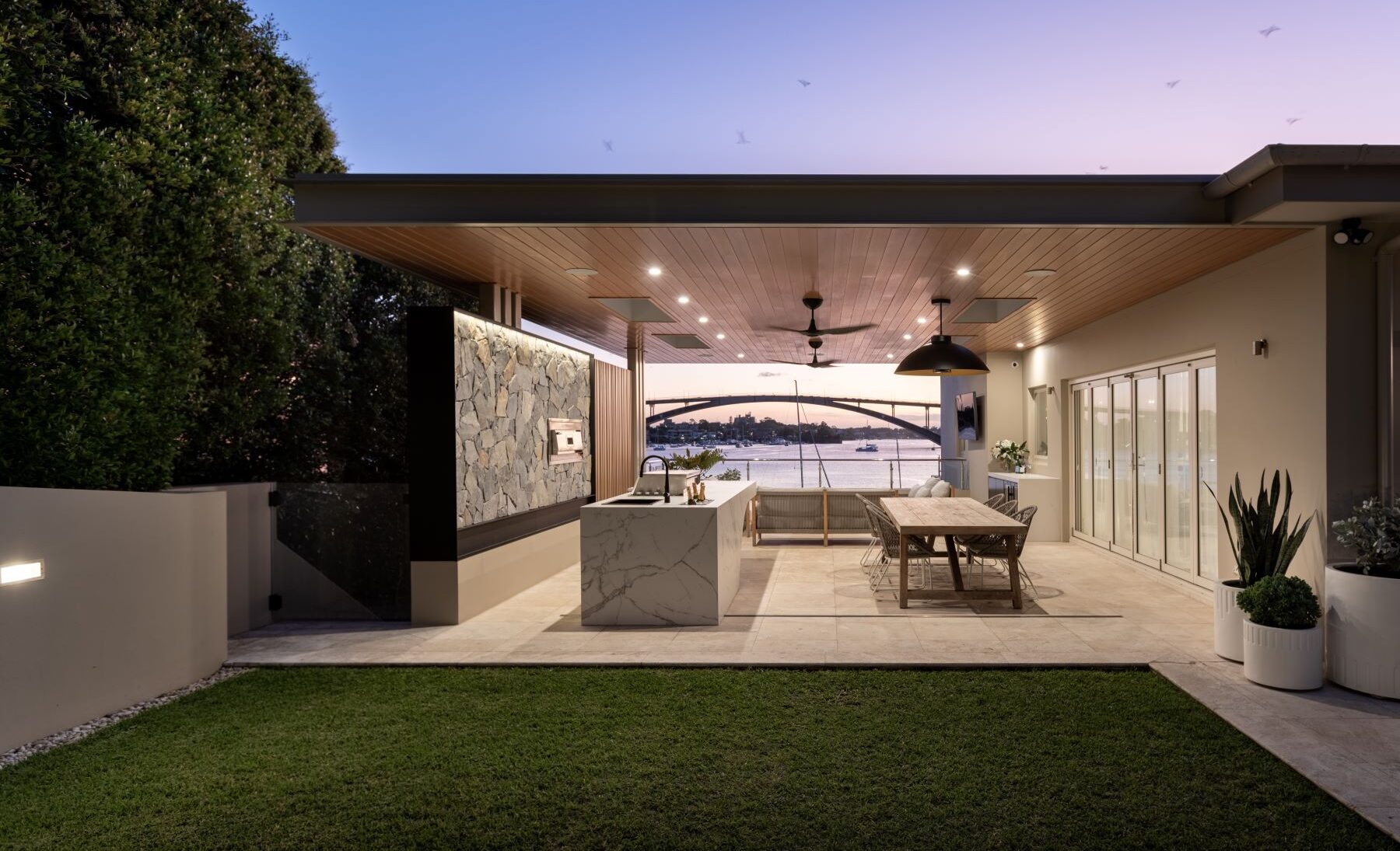 ||Rolling Stone Landscape|Harbourfront outdoor living|Custom outdoor BBQ area|Rolling Stone Landscapes