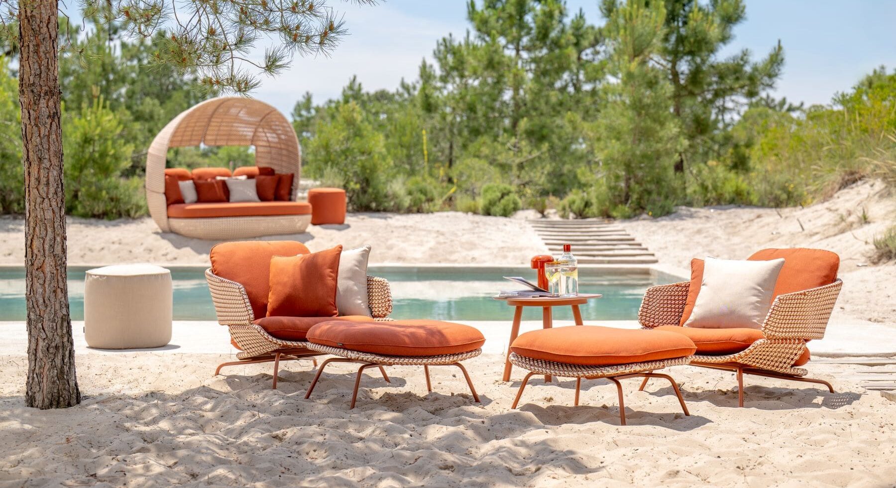 Luxury Outdoor Furniture|Australian outdoor living|Outdoor dining furniture|Poolside furniture|Outdoor rugs and cushions|Luxury outdoor sofas|Designer outdoor furniture