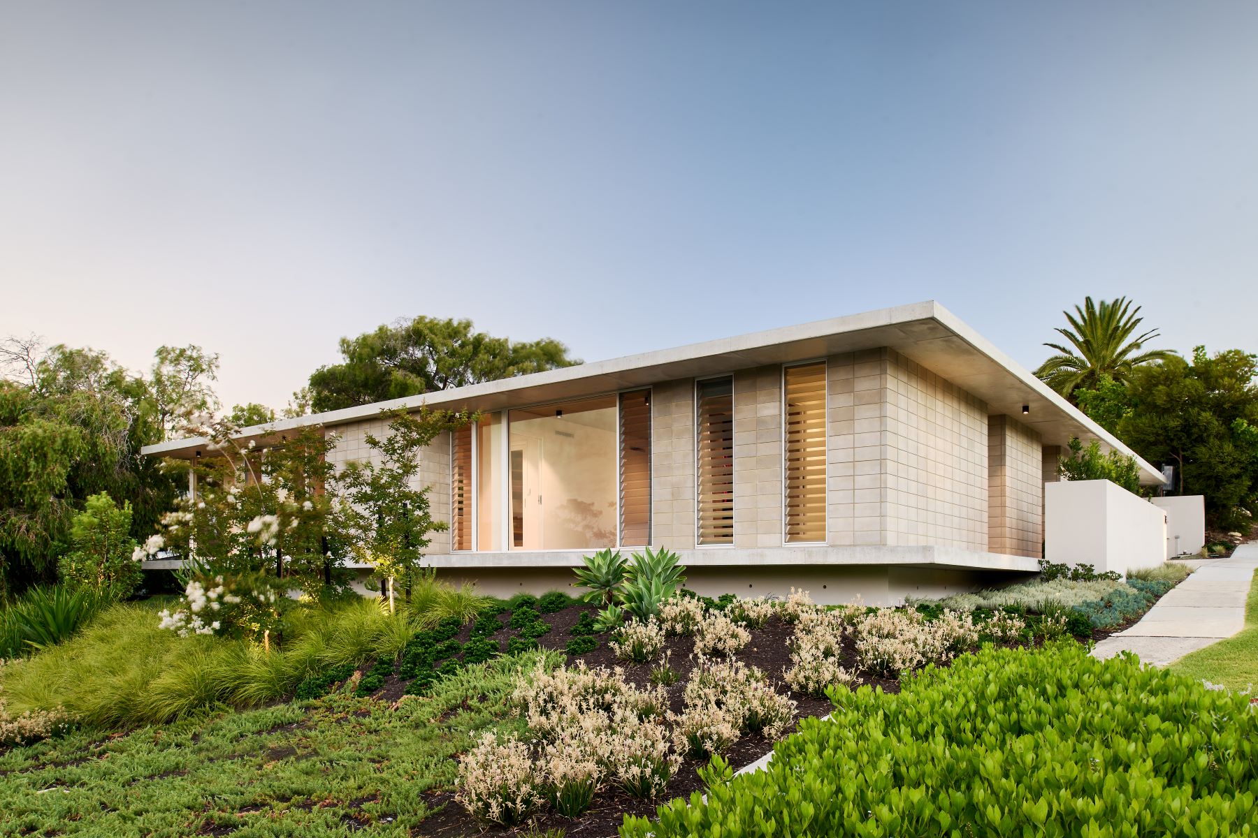 Mid-century Style Homes 1|Mid-century Style Homes 7||Mid-century Style Homes 8||Mid-century Style Homes 3|Mid-century Style Homes 4||Mid-century Style Homes 6||Mid-century Style Homes 11