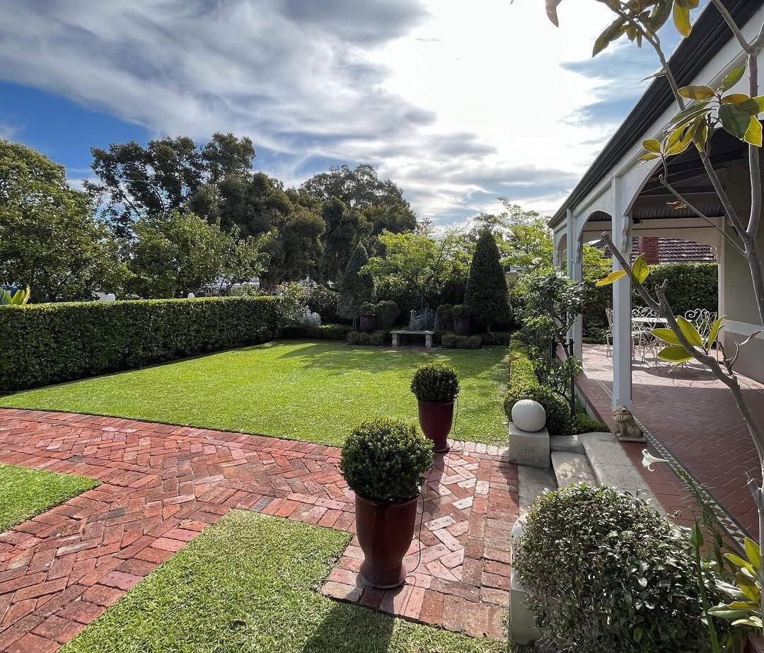 Perth Landscapers|Garden Maintenance Perth|Pure Green Landscapes|Perth landscaping services|Professional landscapers Perth|Premium landscaping Perth|